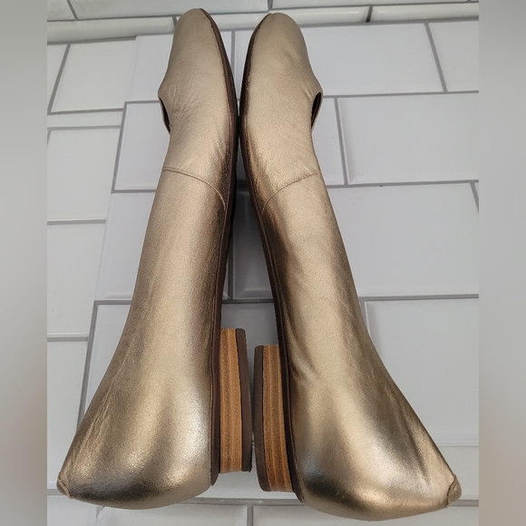 Wirth Ladies Soft Leather Ballet Style Flat Color Metallic Gold Rubber Sole Si - Picture 7 of 9